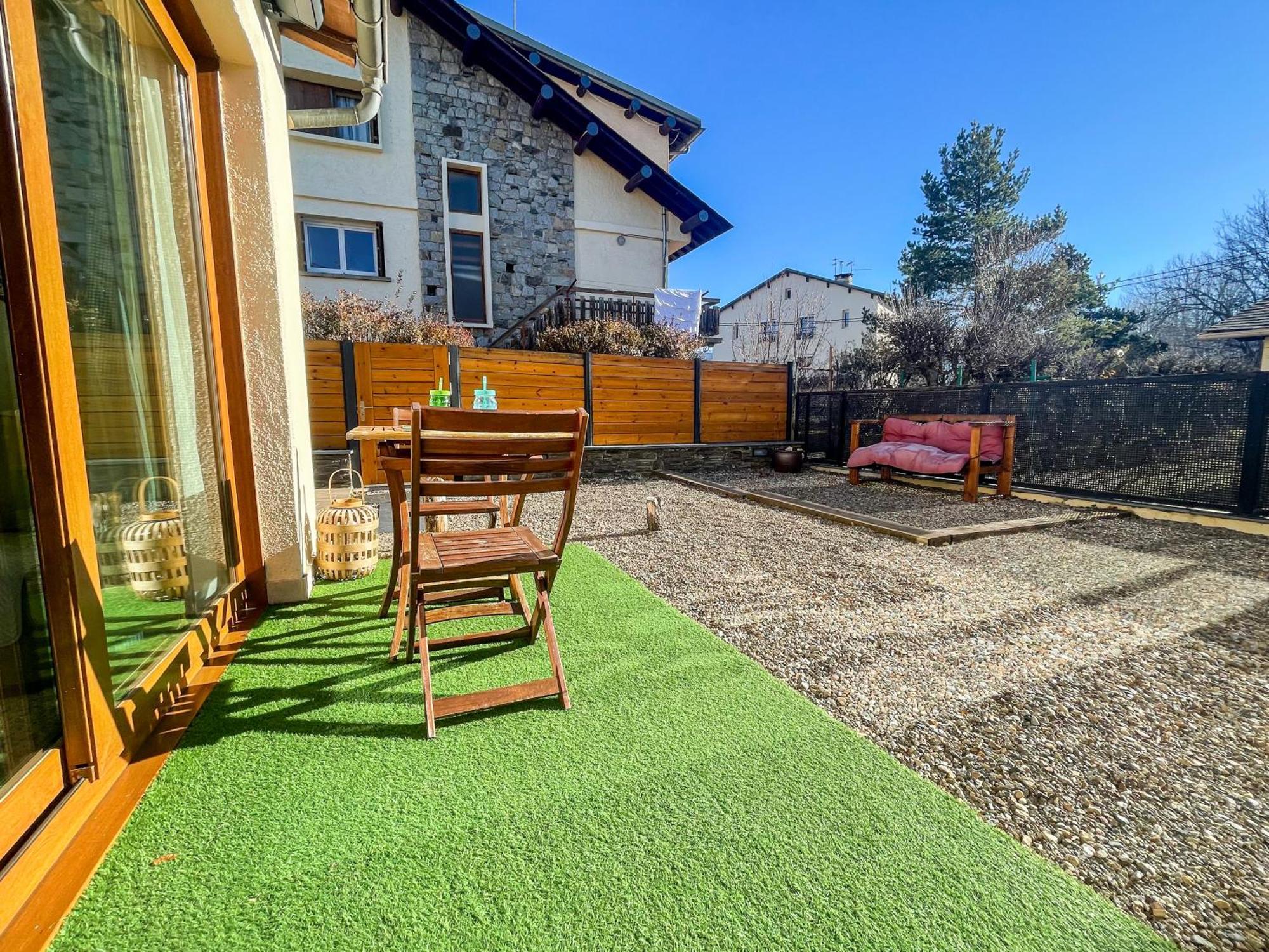 Bonita Casa. Gran Jardin. Con Wifi. Villa Bourg-Madame Exterior photo
