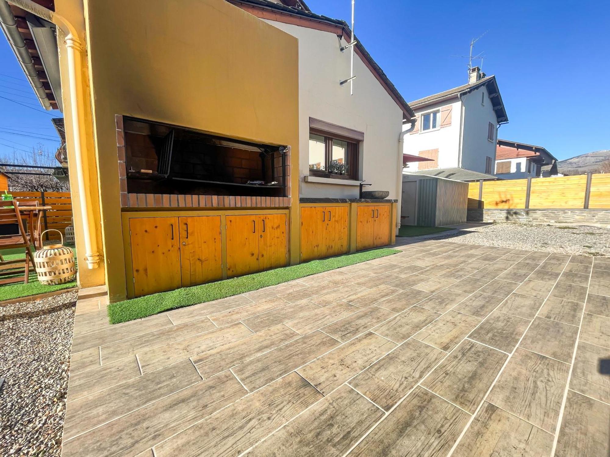 Bonita Casa. Gran Jardin. Con Wifi. Villa Bourg-Madame Exterior photo